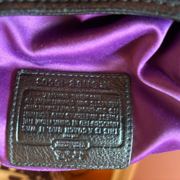 Black leather woman’s coach handbag - Picture 4 of 4